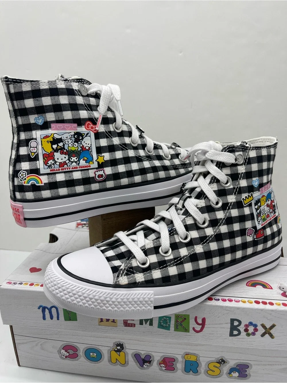 Converse WMNS CTAS HI Hello Kitty & Friends Picnic BlkWh Pink High Top Sneakers - Picture 9 of 16
